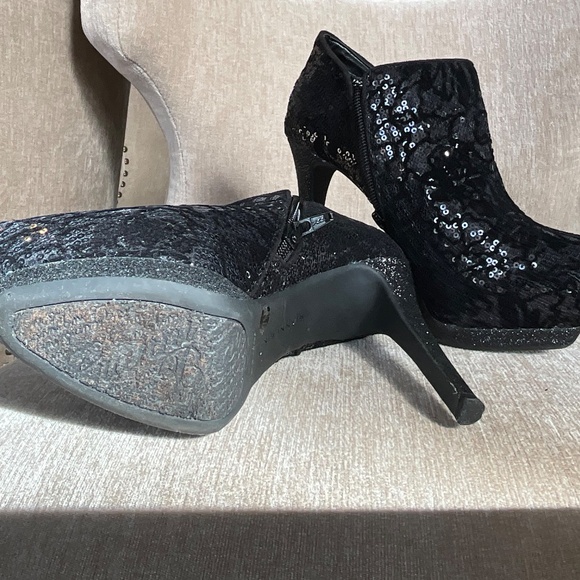 Gianni Bini Black Sequin Bootie - Picture 2 of 3